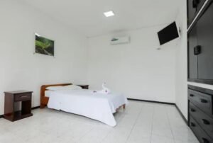 tours a galápagos hotel pelican bay dormitorio