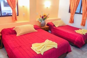 tours a galápagos hotel españa habitación