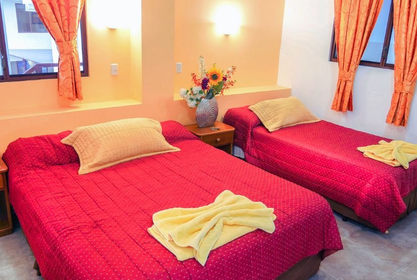 tours a galápagos hotel españa habitación