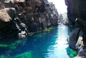 tour a galapagos las grietas